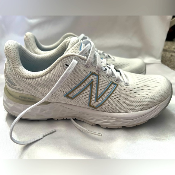 New Balance Sneakers - Picture 4 of 7